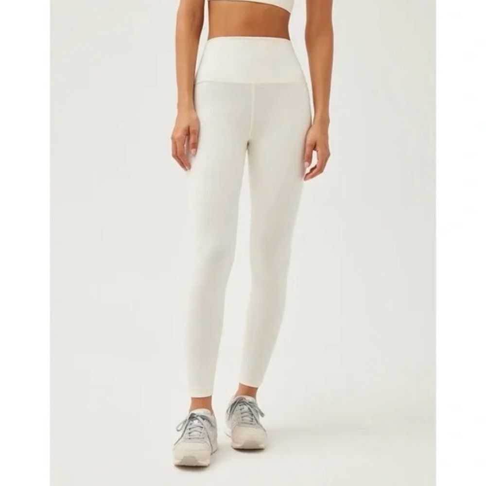 Outdoor Voices White High-Waisted Leggings Sz M‎